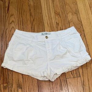 Abercrombie & Fitch Women's White Cargo Shorts Size 4